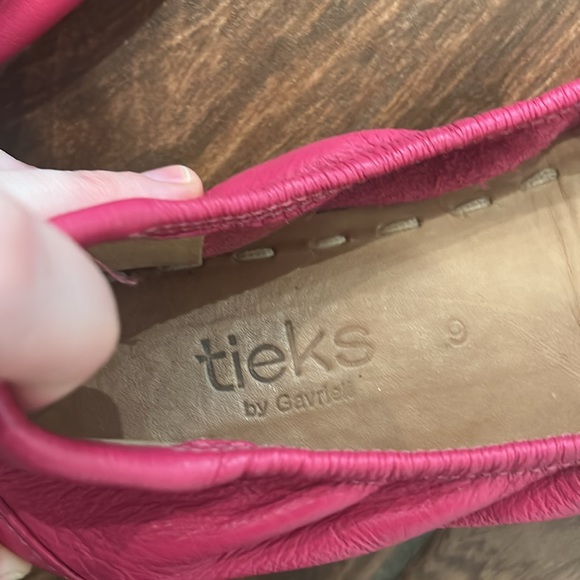 Tieks size 9 hot pink flats - Picture 5 of 5